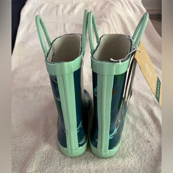 NWT Kids line cone UNISEX “shark attack” rain boots kids size 13 - Picture 6 of 6